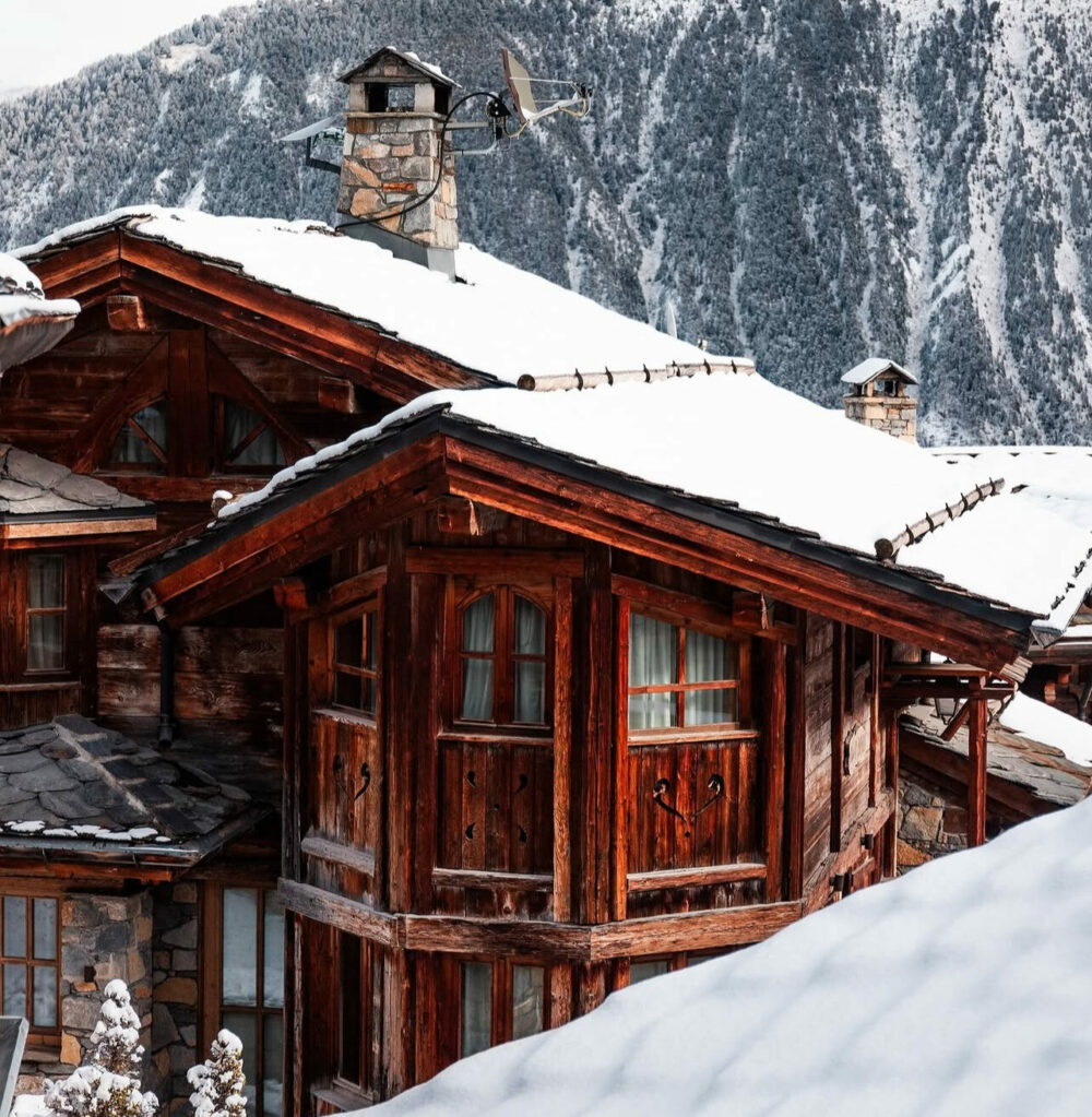 Hôtel de Courchevel — chauffeur privé, valises et skis pris en charge