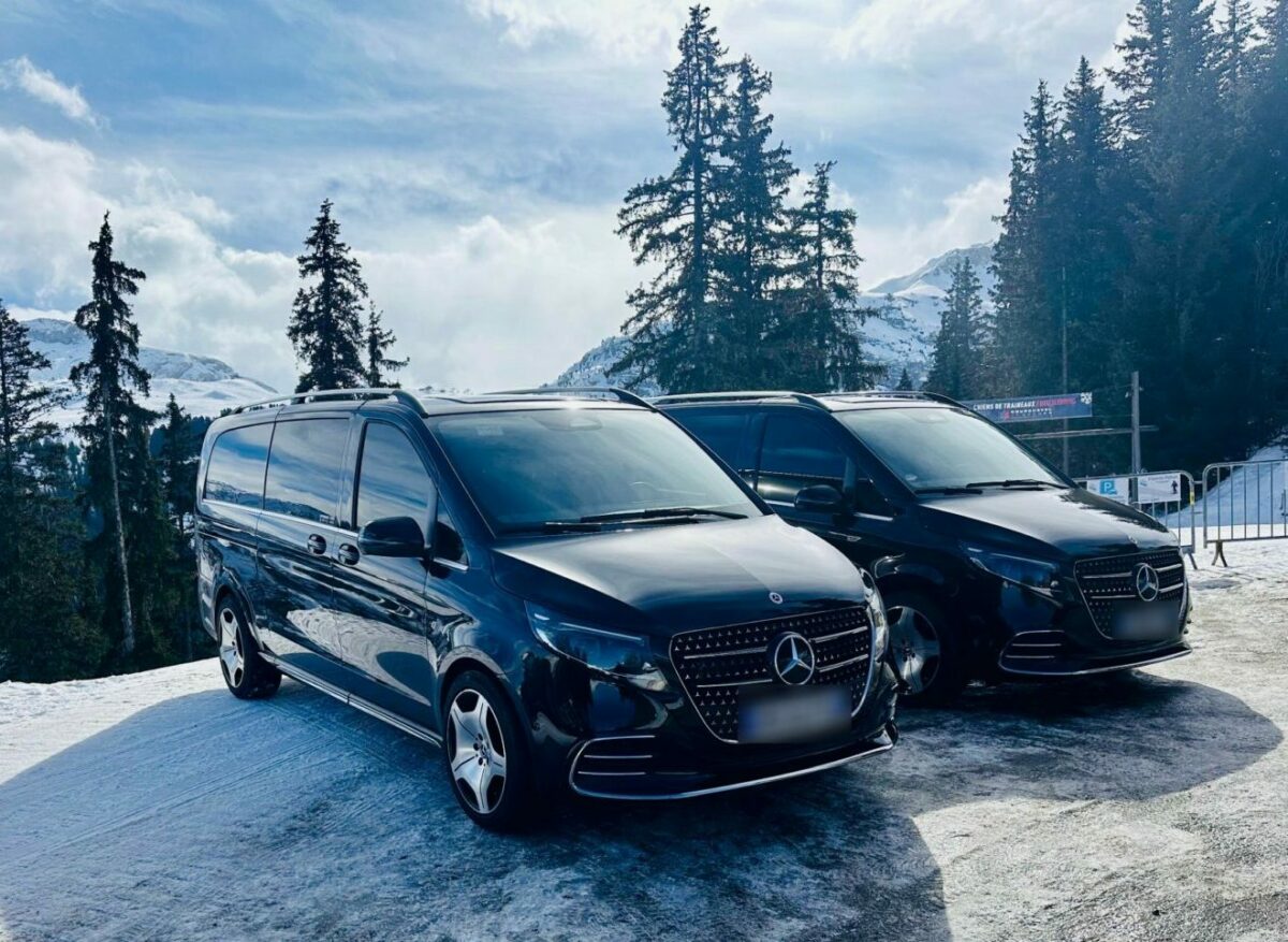 Trajet optimisé selon le trafic — chauffeur privé avec attente entre les arrêts